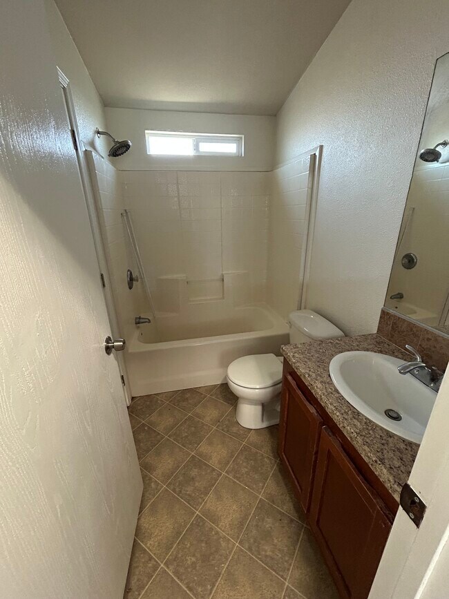 6475 Atlantic Ave unit Space 115, Long Beach, CA 90805 - photo 4