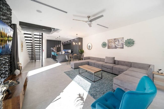 1621 NE 4th Place unit ID1369643P, Fort Lauderdale, FL 33301 - photo 4