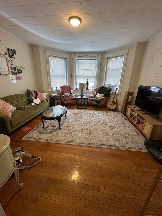 11 Euston St, Brookline, MA 02446