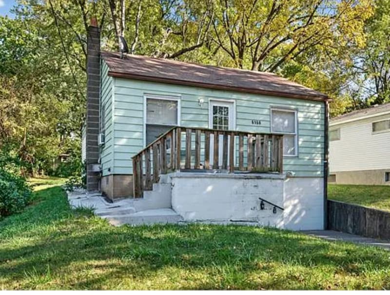 6166 Emerald Ave, Saint Louis, MO 63135 - photo 1