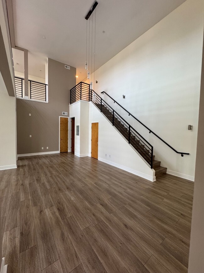 575 Elm Ave Unit 20 PH, Long Beach, CA 90802
