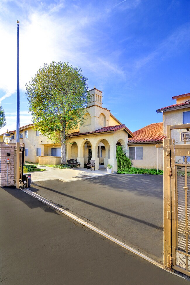 26123 Bouquet Canyon Rd, Santa Clarita, CA 91350