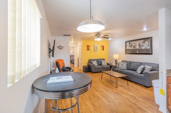 800 Sherwood Dr unit D, Alamogordo, NM 88310 - photo 4