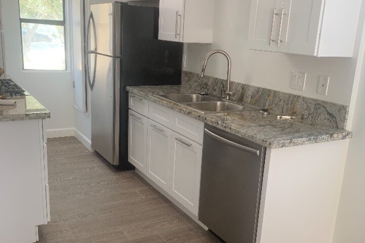 Kitchen with White Shaker Cabinets