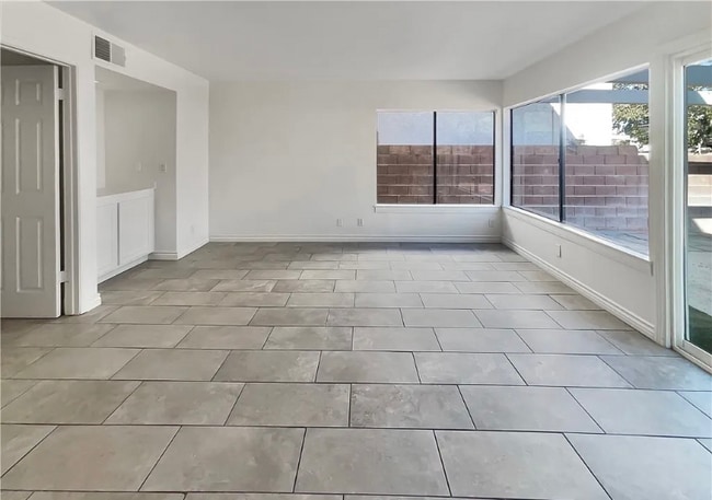 9670 Summerville St, Las Vegas, NV 89106 - photo 4