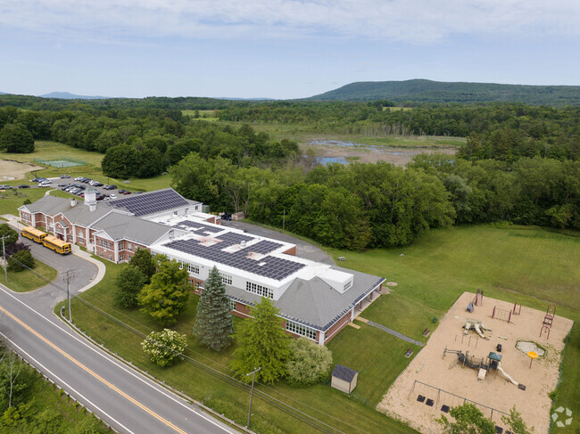 It serves students in grades Pre-K through 8 and is part of the Richmond C.S.D.