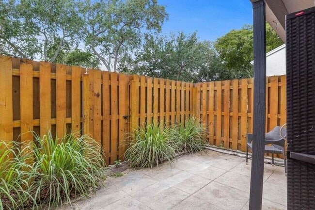 901 Riverside Dr, Greenacres, FL 33463 - photo 3