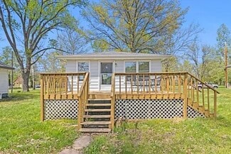 8007 E 256th St, Freeman, MO 64746