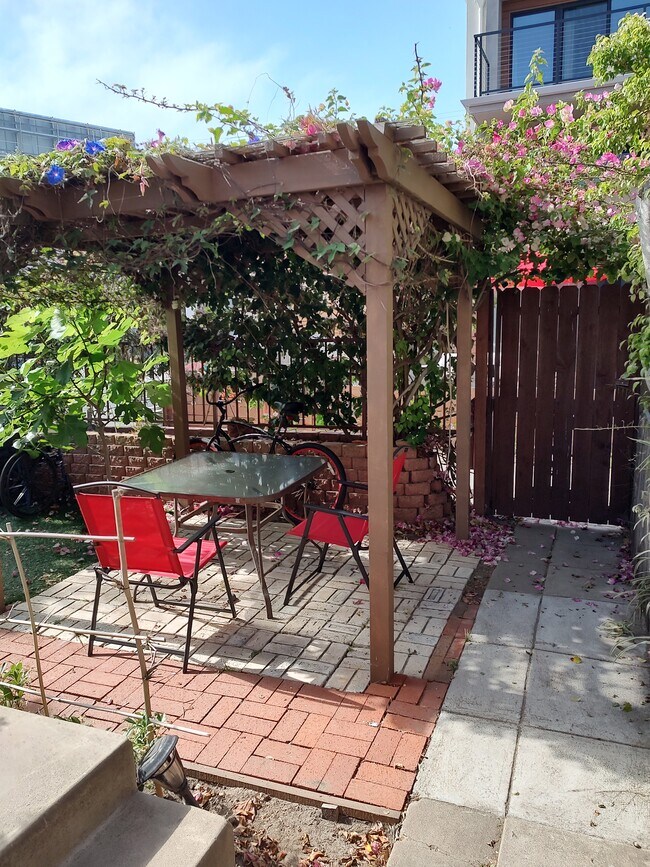 828 Island Ct unit LargeBeachstudio, San Diego, CA 92109 - photo 6