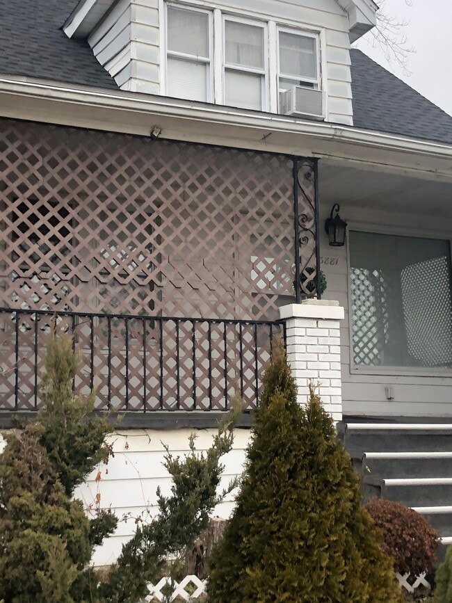 3881 Holbrook St, HamtraMcK, MI 48212 - photo 2