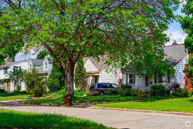 Other housing styles found in Groesbeck including lovely Cape Cods.