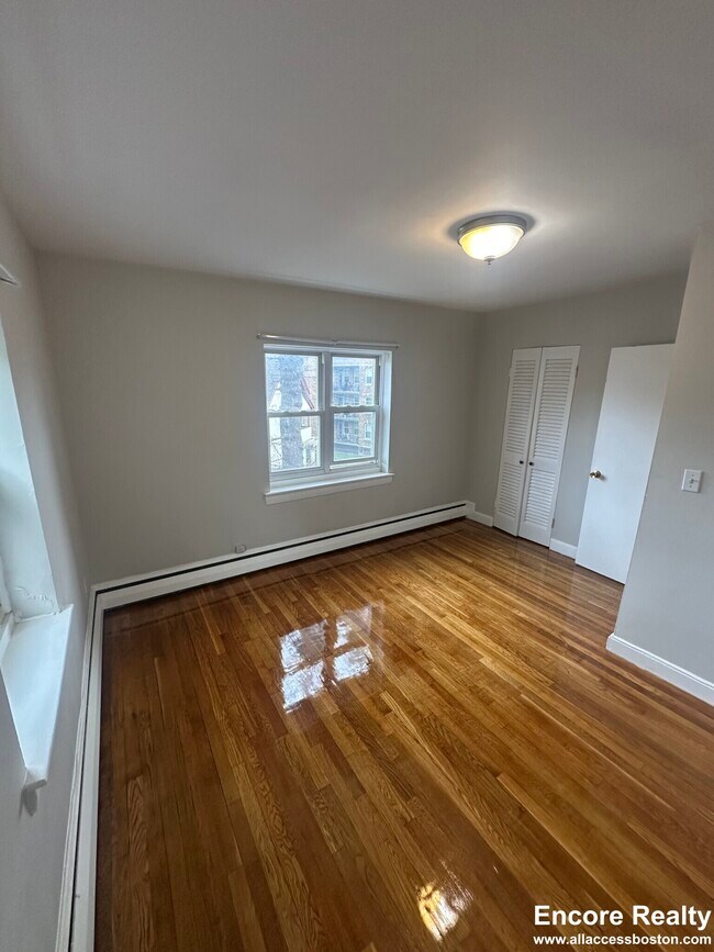 63 Selkirk Rd unit 13, Brighton, MA 02135 - photo 6
