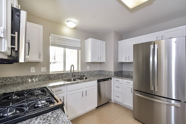 9300 Dancing Daffodil Ave, Las Vegas, NV 89129 - photo 7