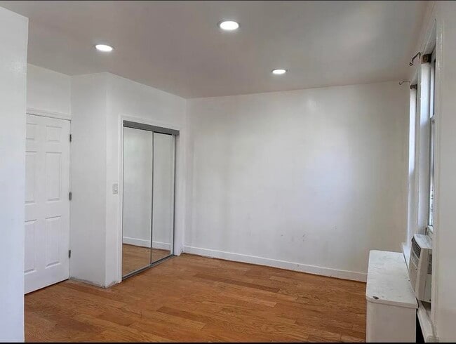 135A Grace St, Jersey City, NJ 07307 - photo 6