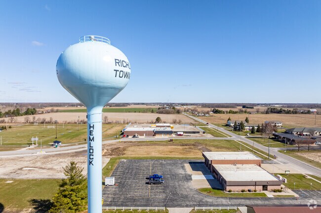 Hemlock is a neighborhood at the heart of the greater rural spread of Richland Township.