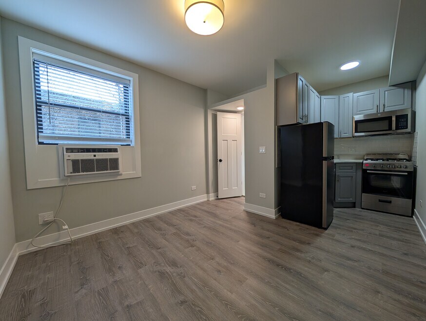 503 W Belmont Ave unit 5I, Chicago, IL 60657 - photo 1