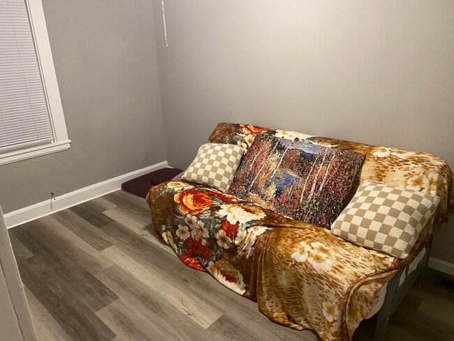 21 Willoughby St unit 21 Willoughby St., Bristol, CT 06010 - photo 7