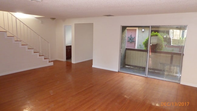 20214 Cohasset St, Winnetka, CA 91306 - photo 6