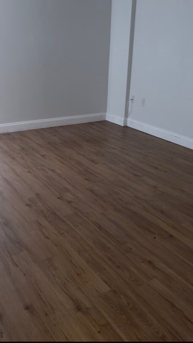 Las Brisas at Country Club of Miami unit 4, Hialeah, FL 33015 - photo 6