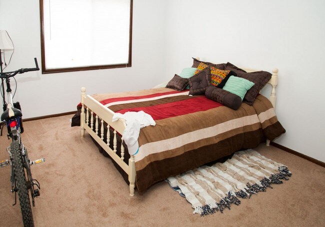 4728 Seward St unit 19, Omaha, NE 68104 - photo 4