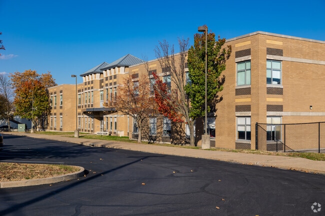 Hodgen Tech Academy is located in The Gate neighborhood.