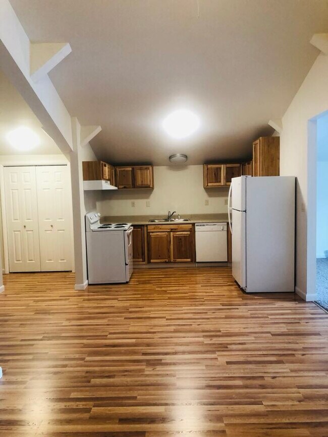 267 Margaret St Unit 201, Plattsburgh, NY 12901