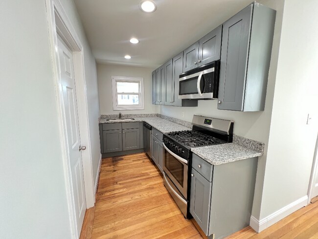 63 Jastram St unit 2, Providence, RI 02908 - photo 5
