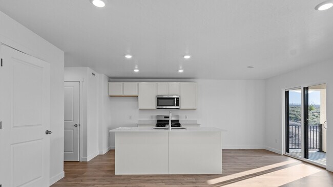 4512 N McKechnie Way unit 1101, Lehi, UT 84048 - photo 3