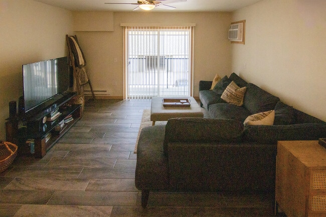 3008 Gillette St unit 34, La Crosse, WI 54601 - photo 4