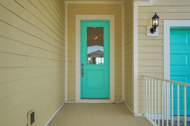 1006 Fiesta Key Cir, Lady Lake, FL 32159 - photo 4