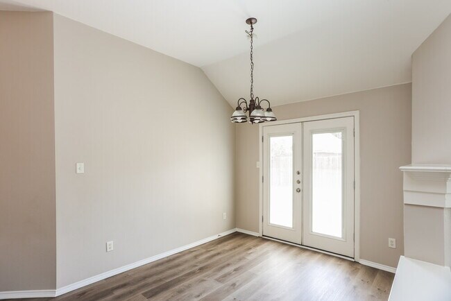 9113 Nightingale Dr, Fort Worth, TX 76123 - photo 5