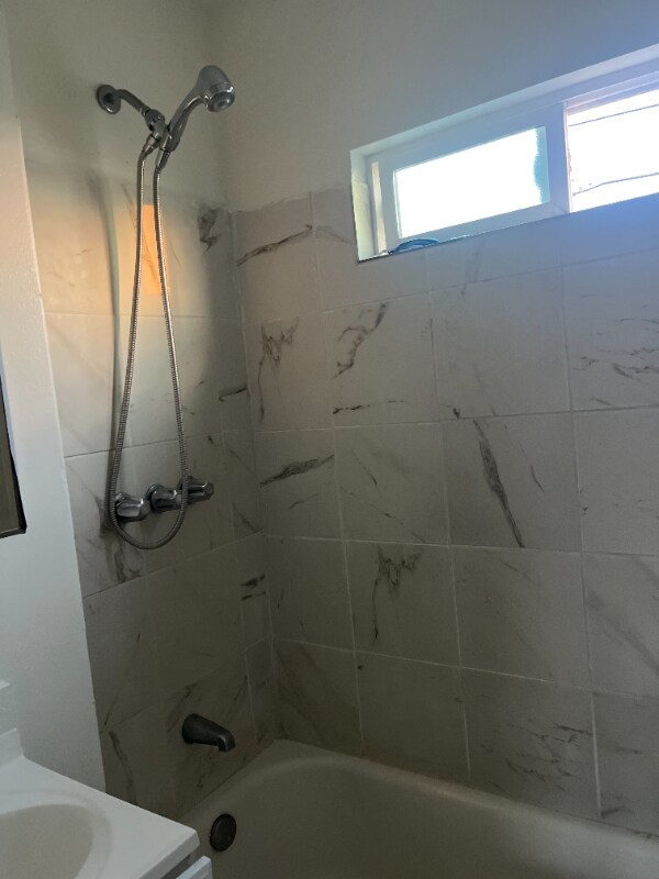 1724 1 2-1724 1 2 W 45th St unit 1722, Los Angeles, CA 90062 - photo 1