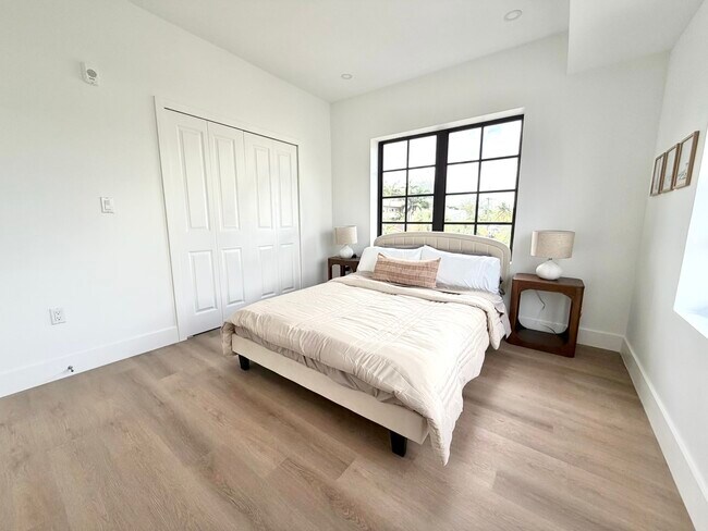 1619 Jefferson Ave unit 27, Miami Beach, FL 33139 - photo 5