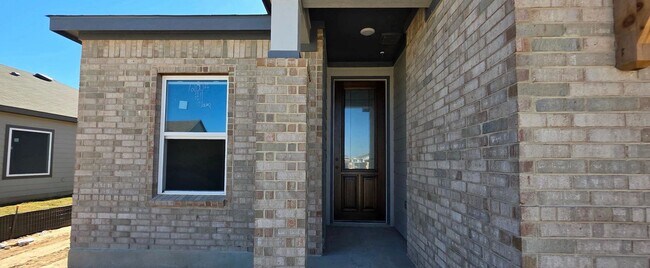 12804 Hill Plains Dr, Schertz, TX 78154 - photo 2