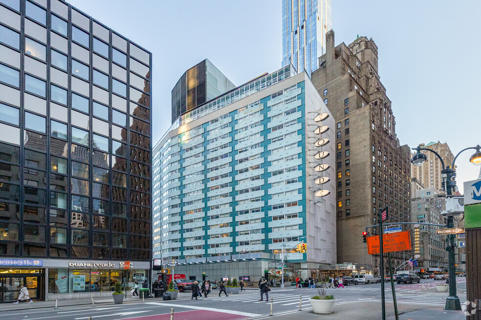 About Midtown East | Schools, Demographics, Things to Do