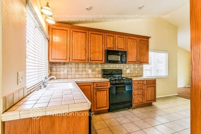 3541 W Ave J 3, Lancaster, CA 93536 - photo 7