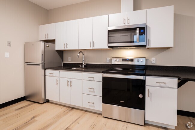 1BR, 1BA - 470SF - Kitchen