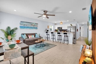 8615 44th Avenue Dr W, Bradenton, FL 34210