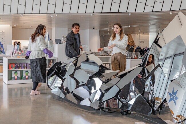 Orange County Museum of Arts has splendid pieces of art you must see.