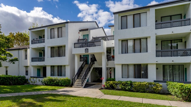 Legacy at Coconut Creek, Coconut Creek, FL 33066 - photo 5