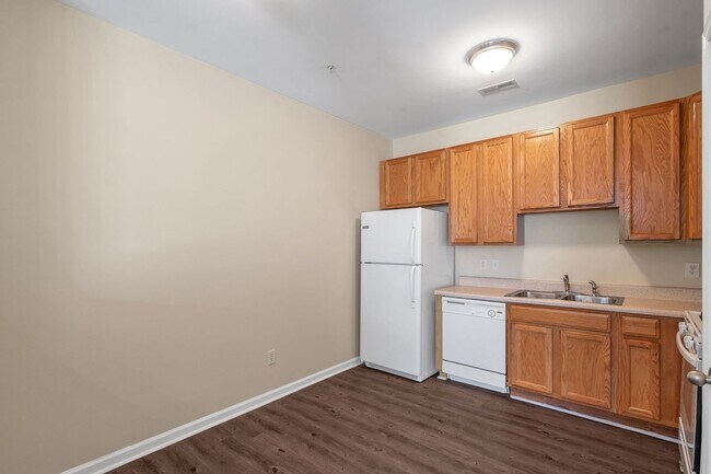 5110 Neuse Commons Ln, Raleigh, NC 27616 - photo 6