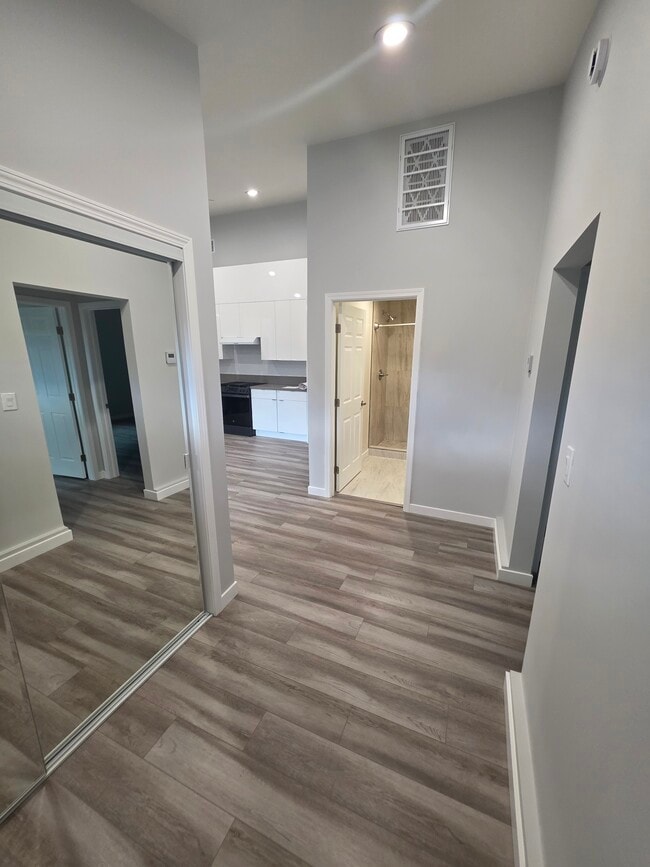 18230 Chase St, Northridge, CA 91325 - photo 4