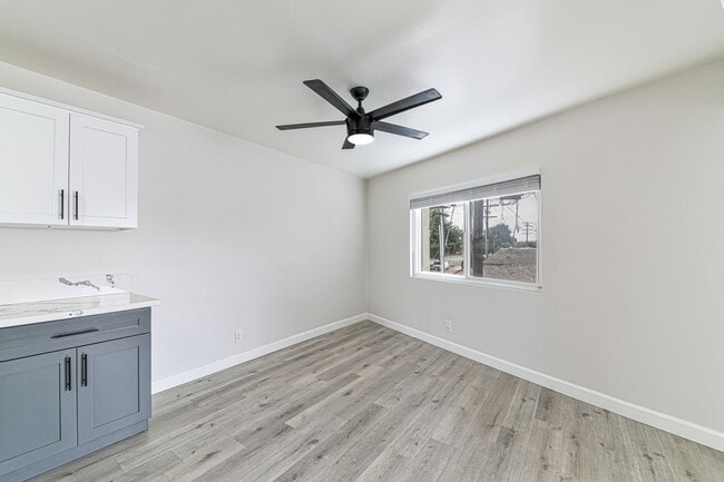 125 E Spring St unit 8, Long Beach, CA 90806 - photo 4