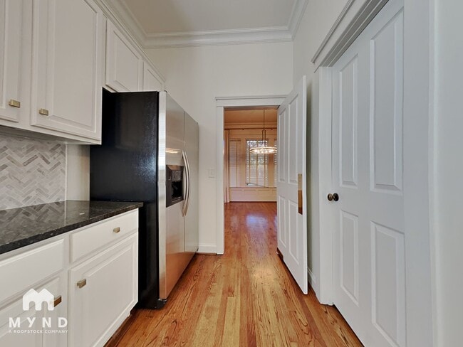 711 E 9th St, Charlotte, NC 28202 - photo 4