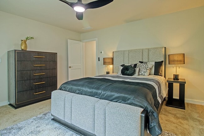 206 Harris Walk, West Point, GA 31833 - photo 2