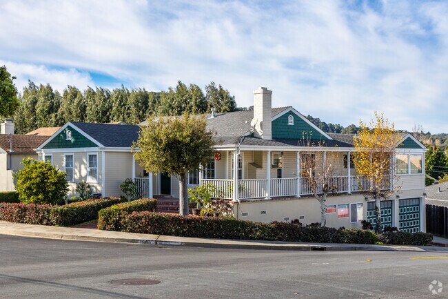 Many Green Hills homes have Craftsman inspired details.