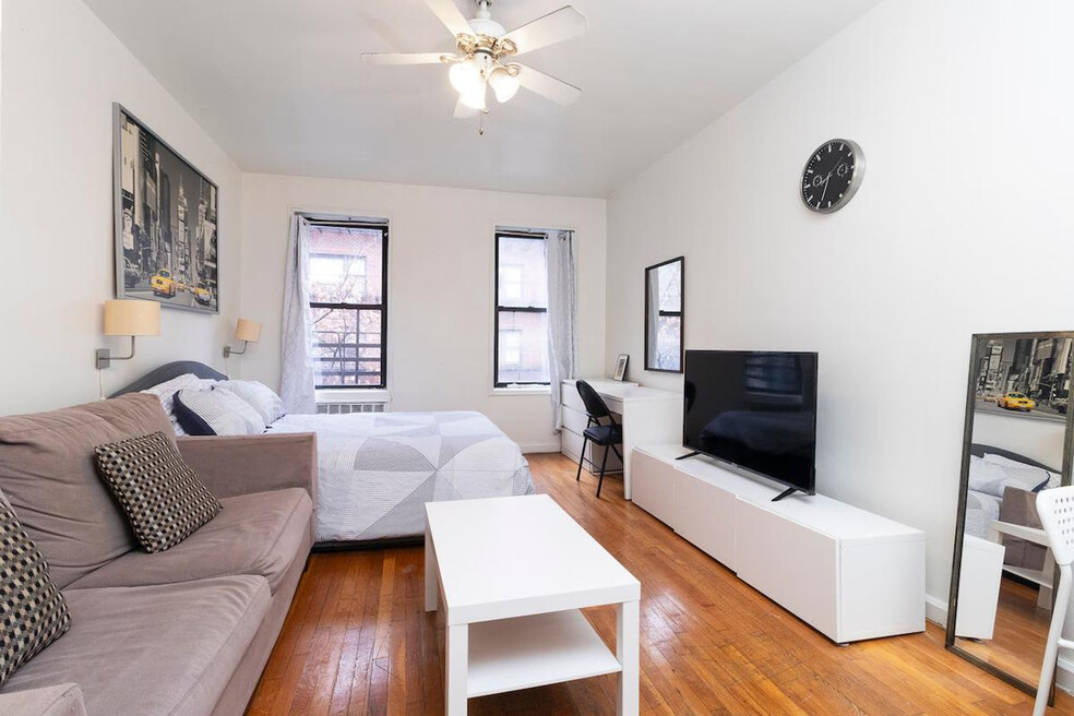 1566 2nd Ave unit ID1032070P, New York, NY 10028 - photo 1