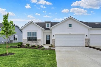 1627 Clover Crossing Dr, Greenfield, IN 46140