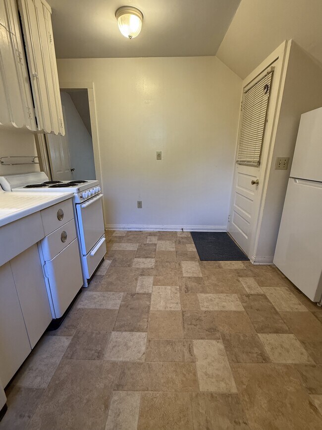 85 E Spring St, Winooski, VT 05404