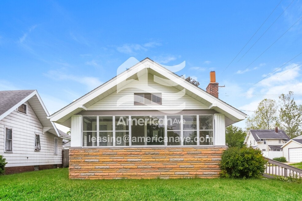 202 E Ewing Ave, South Bend, IN 46613 - photo 1